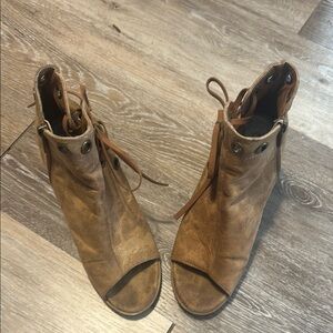 Women's Tan Peep-Toe Ankle Boots 💥